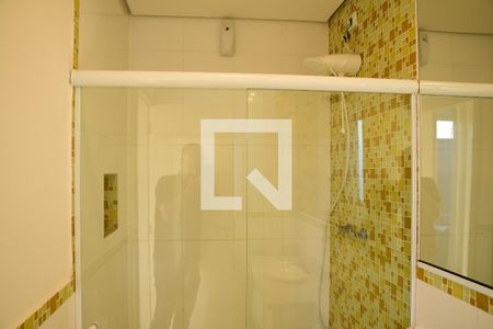 Casa de condomínio para alugar com 360m², 3 quartos e 5 vagasBanheiro da Suíte 2