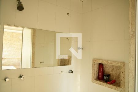 Casa de condomínio para alugar com 360m², 3 quartos e 5 vagasBanheiro da Suíte 3