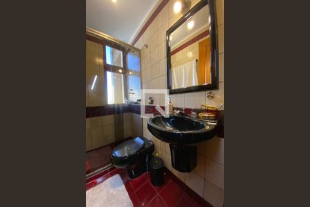 Apartamento à venda com 250m², 2 quartos e 2 vagasBanheiro Social