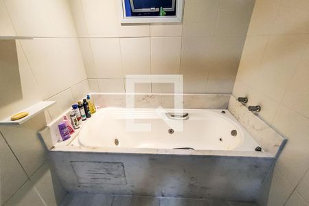 Apartamento para alugar com 205m², 4 quartos e 4 vagas Apartamento para alugar com 205m², 4 quartos e 4 vagasBanheiro Suíte 1