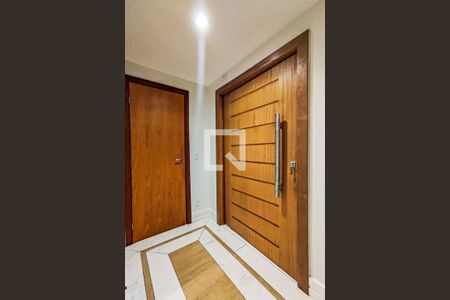 Apartamento para alugar com 205m², 4 quartos e 4 vagas Apartamento para alugar com 205m², 4 quartos e 4 vagasHall de Entrada