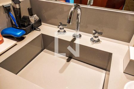 Apartamento para alugar com 205m², 4 quartos e 4 vagas Apartamento para alugar com 205m², 4 quartos e 4 vagasBanheiro Suíte 2