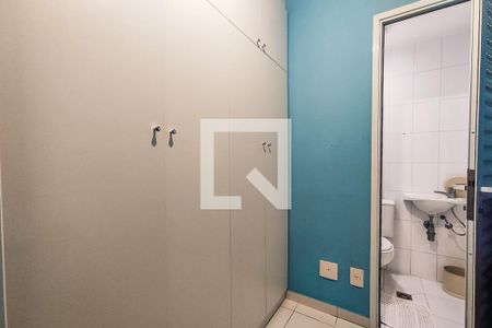 Apartamento para alugar com 205m², 4 quartos e 4 vagas Apartamento para alugar com 205m², 4 quartos e 4 vagasÁrea de Serviço - Quarto e Banheiro