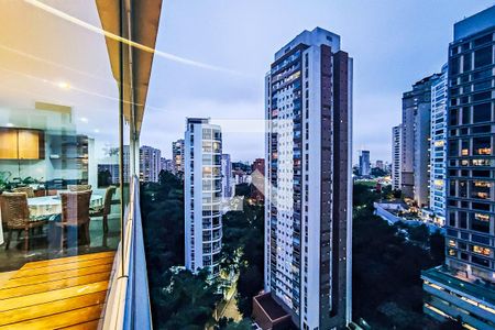 Apartamento para alugar com 205m², 4 quartos e 4 vagas Apartamento para alugar com 205m², 4 quartos e 4 vagasVista