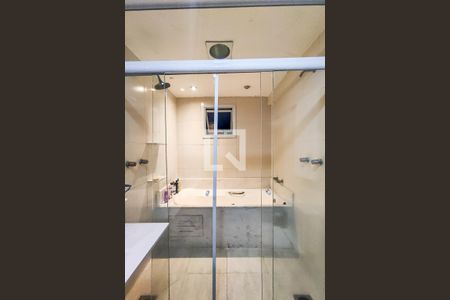 Apartamento para alugar com 205m², 4 quartos e 4 vagas Apartamento para alugar com 205m², 4 quartos e 4 vagasBanheiro Suíte 1