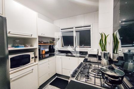 Apartamento para alugar com 205m², 4 quartos e 4 vagas Apartamento para alugar com 205m², 4 quartos e 4 vagasCozinha