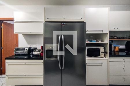 Apartamento para alugar com 205m², 4 quartos e 4 vagas Apartamento para alugar com 205m², 4 quartos e 4 vagasCozinha