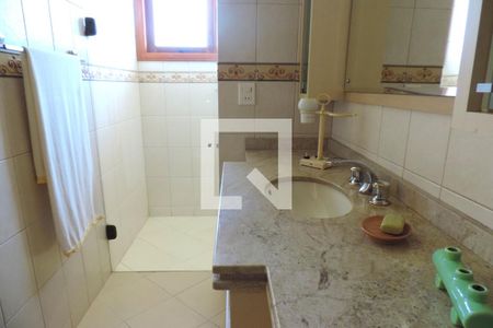 Casa para alugar com 330m², 5 quartos e 4 vagasBanheiro 3