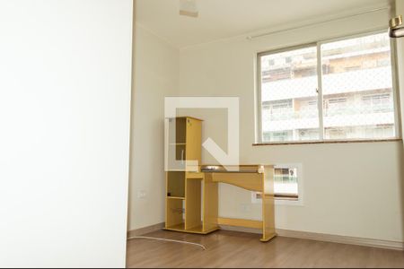 Apartamento à venda com 167m², 4 quartos e 3 vagasQuarto 2
