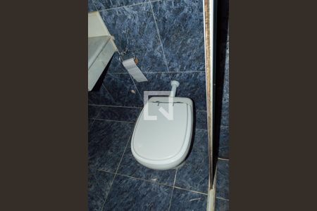 Apartamento à venda com 167m², 4 quartos e 3 vagasBanheiro da Suíte 1 detalhe