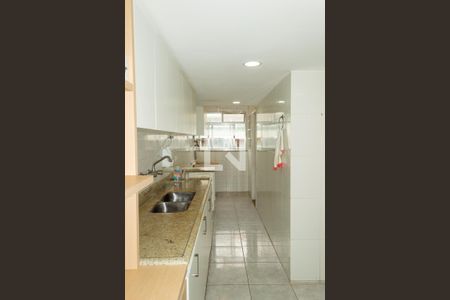 Apartamento à venda com 167m², 4 quartos e 3 vagasCozinha e Área de Serviço