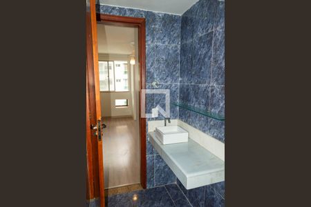 Apartamento à venda com 167m², 4 quartos e 3 vagasBanheiro da Suíte 1