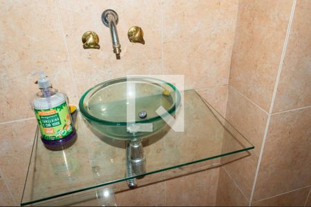 Apartamento à venda com 167m², 4 quartos e 3 vagasDetalhe banheiro sala 2