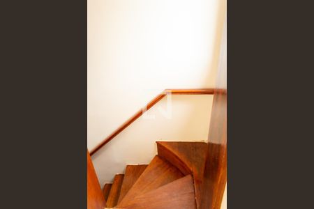 Apartamento à venda com 167m², 4 quartos e 3 vagasEscada