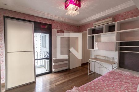 Apartamento à venda com 187m², 3 quartos e 3 vagasSuíte 2