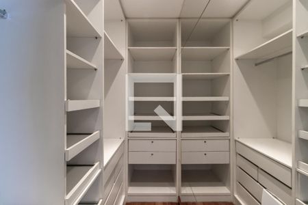 Apartamento à venda com 187m², 3 quartos e 3 vagasSuíte 3