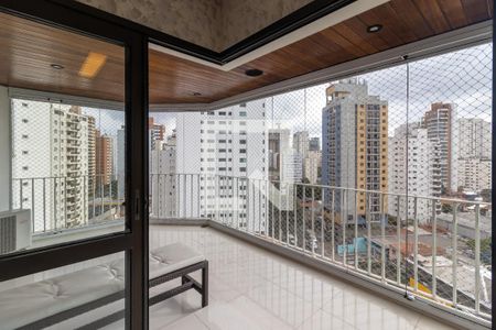Apartamento à venda com 187m², 3 quartos e 3 vagasVaranda