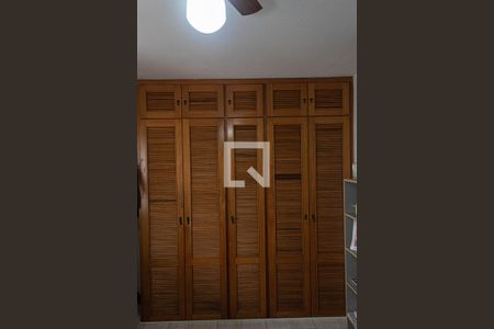 Apartamento à venda com 74m², 2 quartos e 1 vaga Apartamento à venda com 74m², 2 quartos e 1 vagaQuarto - Armários