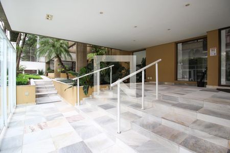 Apartamento à venda com 211m², 3 quartos e 3 vagasEntrada