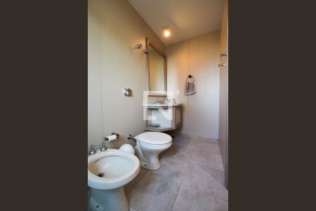 Apartamento à venda com 211m², 3 quartos e 3 vagasBanheiro da Suíte 3