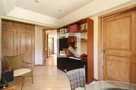 Apartamento à venda com 211m², 3 quartos e 3 vagasCopa 