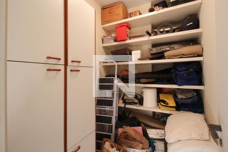Apartamento à venda com 211m², 3 quartos e 3 vagasDespensa/Deposito 