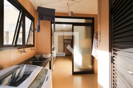 Apartamento à venda com 211m², 3 quartos e 3 vagasÁrea de Serviço 