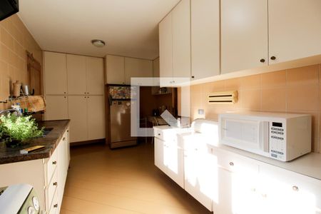 Apartamento à venda com 211m², 3 quartos e 3 vagasCozinha 