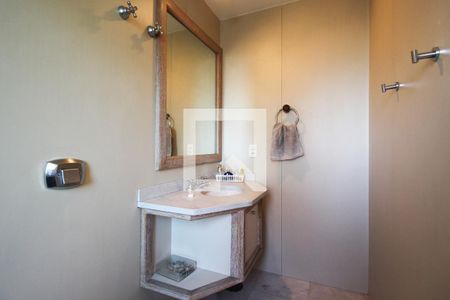 Apartamento à venda com 211m², 3 quartos e 3 vagasBanheiro da Suíte 3