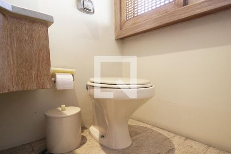 Apartamento à venda com 211m², 3 quartos e 3 vagasLavabo 