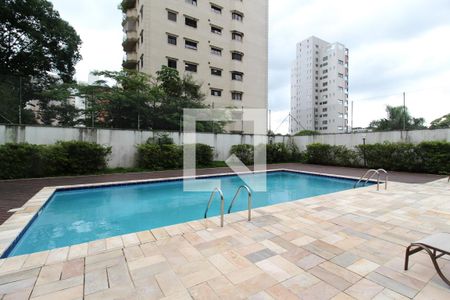 Apartamento à venda com 211m², 3 quartos e 3 vagasÁrea comum - Piscina