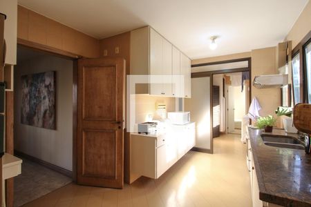 Apartamento à venda com 211m², 3 quartos e 3 vagasCozinha 