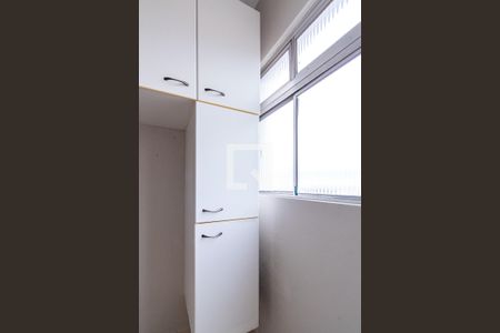 Apartamento para alugar com 74m², 2 quartos e 1 vaga Apartamento para alugar com 74m², 2 quartos e 1 vagaÁrea de Serviço