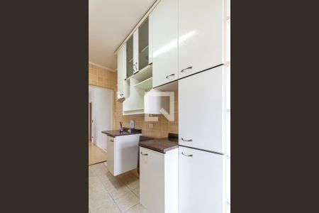 Apartamento para alugar com 74m², 2 quartos e 1 vaga Apartamento para alugar com 74m², 2 quartos e 1 vagaCozinha