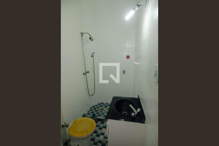 Banheiro de kitnet/studio à venda com 1 quarto, 22m² em Copacabana, Rio de Janeiro