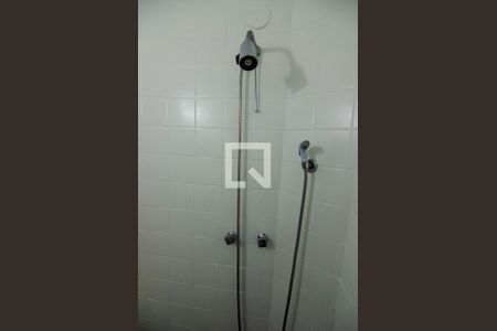 Banheiro de kitnet/studio à venda com 1 quarto, 22m² em Copacabana, Rio de Janeiro