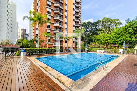 Apartamento para alugar com 150m², 3 quartos e 3 vagas Apartamento para alugar com 150m², 3 quartos e 3 vagasÁrea Comum - Piscina