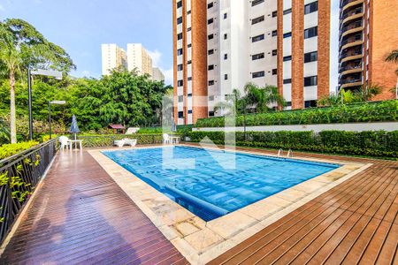 Apartamento para alugar com 150m², 3 quartos e 3 vagas Apartamento para alugar com 150m², 3 quartos e 3 vagasÁrea Comum - Piscina