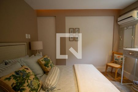 Casa de condomínio à venda com 450m², 4 quartos e 2 vagasSuíte 3