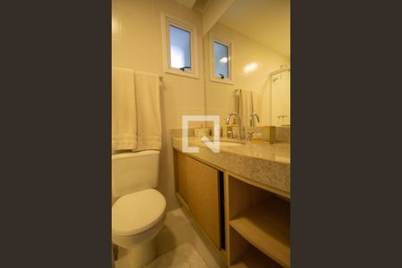 Casa de condomínio à venda com 450m², 4 quartos e 2 vagasBanheiro da Suíte 4