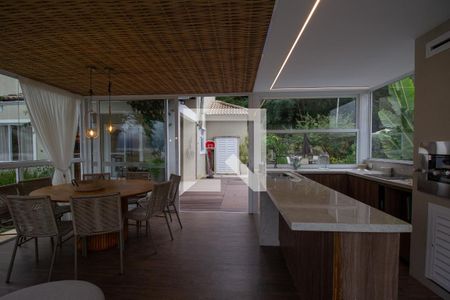 Casa de condomínio à venda com 450m², 4 quartos e 2 vagasÁrea Gourmet