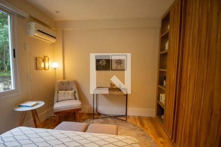 Casa de condomínio à venda com 450m², 4 quartos e 2 vagasSuíte 1