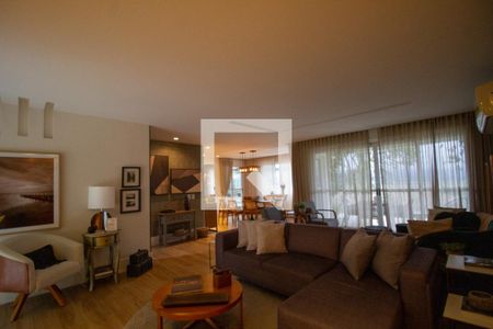 Sala de casa de condomínio à venda com 4 quartos, 450m² em Recreio dos Bandeirantes, Rio de Janeiro