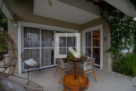 Casa de condomínio à venda com 450m², 4 quartos e 2 vagasVaranda da Área de Lazer