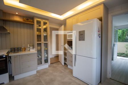 Casa de condomínio à venda com 450m², 4 quartos e 2 vagasCozinha