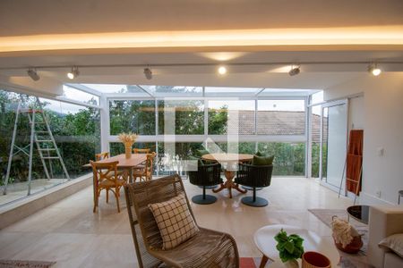 Casa de condomínio à venda com 450m², 4 quartos e 2 vagasSala de Jogos