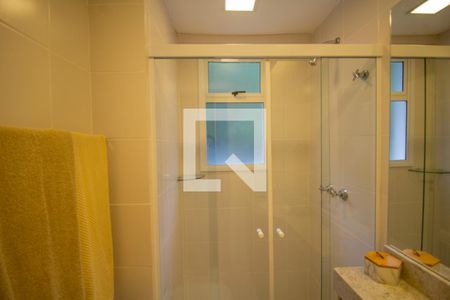 Casa de condomínio à venda com 450m², 4 quartos e 2 vagasBanheiro da Suíte 1