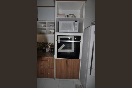 Casa de condomínio à venda com 173m², 3 quartos e 1 vagaCozinha - Armários