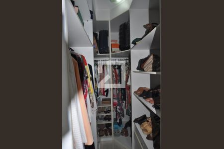 Casa de condomínio à venda com 173m², 3 quartos e 1 vagaCloset da suíte