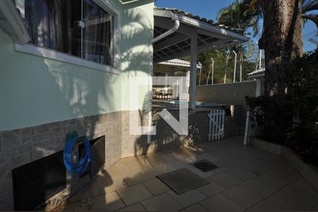 Quintal de casa de condomínio à venda com 3 quartos, 173m² em Jacarepaguá, Rio de Janeiro